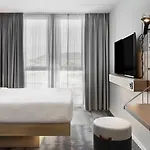 Moxy Expo Hotel 3*